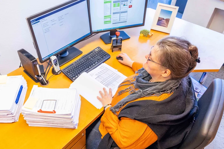 Die Kodierfachkraft rechnet alle Leistungen des Klinik-Aufenthaltes ab.