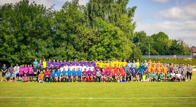 Gruppenfoto vom Fußballturnier der St. Elisabeth Gruppe