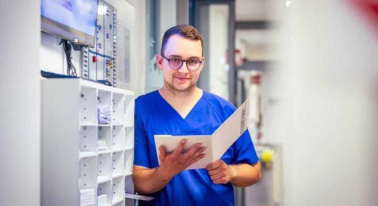 Kinderkrankenpfleger Steven Cyrus