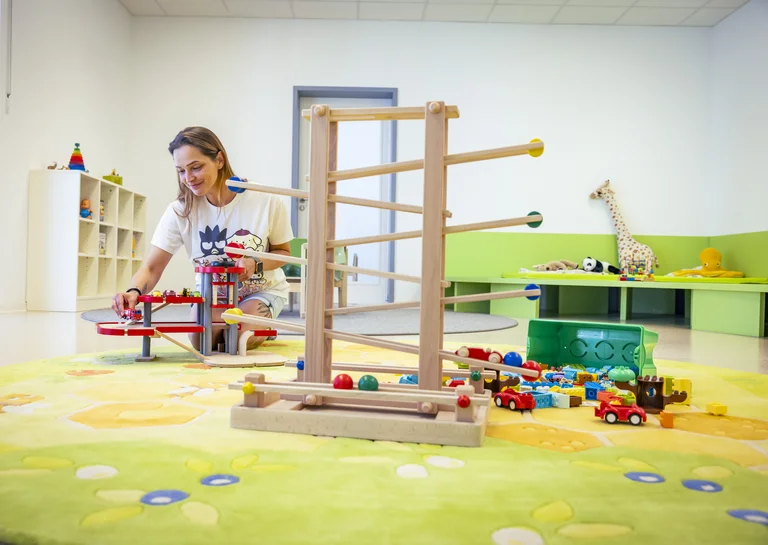 Erzieherin der Kita Witten im Gruppenraum