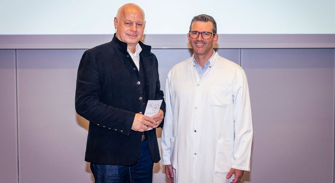 Dr. Axel Münker (l.) und Prof. Dr. Ulrich Frey (r.)