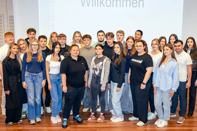 26 Auszubildene starten in Verwaltung