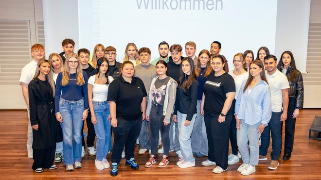 26 Auszubildene starten in Verwaltung