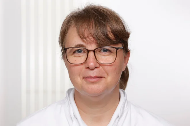 Alina Patru, Fachärztin für Innere Medizin und Rheumatologie