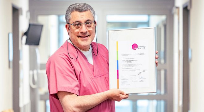 Dr. Bahman Gharavi, Chefarzt der Kinder- und Jugendklinik des Marien Hospital Witten, freut sich über die erneute Zertifizierung.