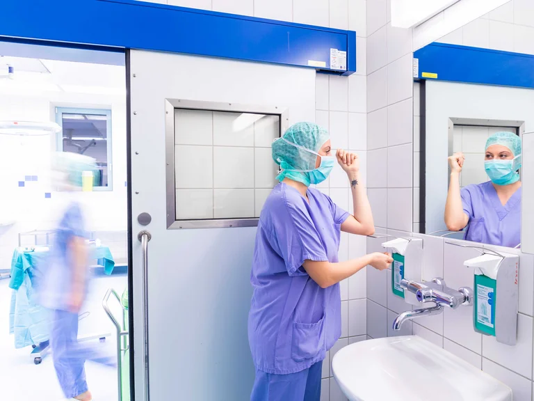 Julia Kreutz - Operationstechnische Assistenz