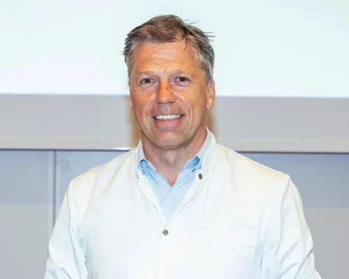 Prof. Dr. Clemens Tempfer, Direktor der Klinik für Frauenheilkunde und Geburtshilfe des Marien Hospital Herne – Universitätsklinikum der Ruhr-Universität Bochum