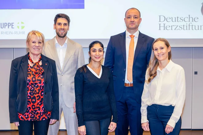 Prof. Dr. Christian Ukena, Direktor der Medizinischen Klinik II – Kardiologie / Angiologie des Marien Hospital Herne, und sein Team informierten zum Thema Herzinfarkt.