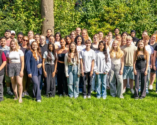 53 angehende Pflegefachkräfte