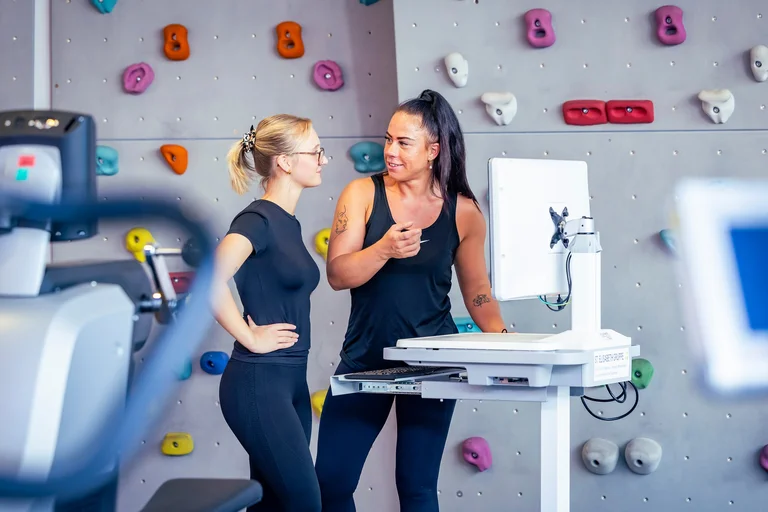 Physiotherapeutin Chiara Kuehn