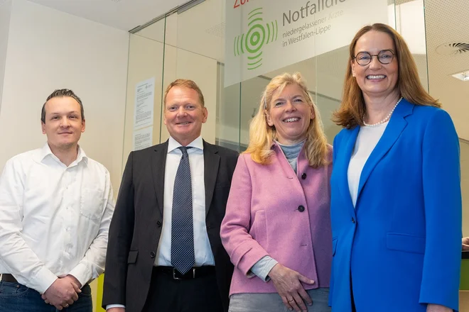 (v. l. n. r.) Christian Dörre, Dr. Mathias Bramkamp, Kerstin Fritz, Simone Lauer