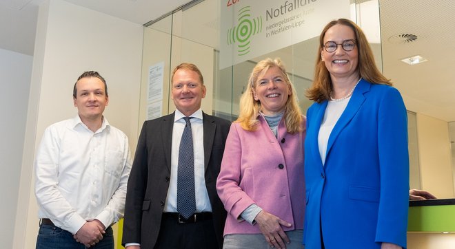 (v. l. n. r.) Christian Dörre, Dr. Mathias Bramkamp, Kerstin Fritz, Simone Lauer